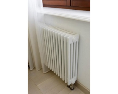 Стальной 4-х трубчатый радиатор Arbonia 4019, 35 секций, высота: 190 мм, длина: 1575 мм, цвет: RAL 9016 (белый), нижнее подключение № 69, размер подключения: 1/2, верхний встроенный термовентиль