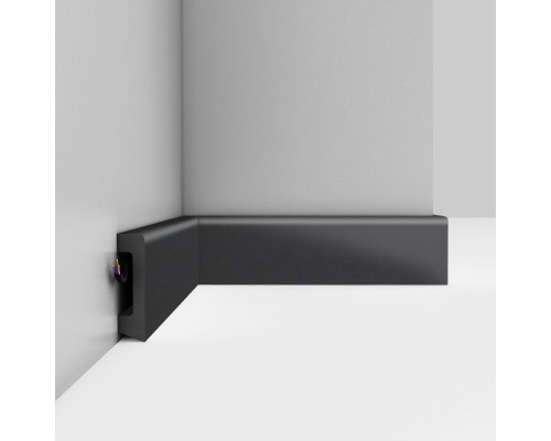 Плинтус DECOMASTER D235-112G ДМ (80*17*2400 мм)