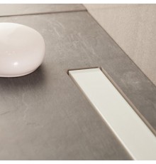 Поддон душевой Peštan Confluo Board UNI 900 с лотком Frameless Line White Glass 550 с белой решёткой из закалённого стекла. 40007821WG