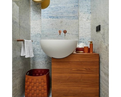 ADJ Корзинка Bottega, 35x40xH30 см., цвет: коньяк/бордо. 1048.09/30 ADJ Корзинка Bottega, 35x40xH30 см., цвет: коньяк/бордо. 1048.09/30