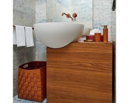ADJ Корзинка Bottega, 35x40xH30 см., цвет: коньяк/бордо. 1048.09/30 ADJ Корзинка Bottega, 35x40xH30 см., цвет: коньяк/бордо. 1048.09/30