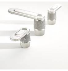 THG CORVAIR A MANETTES FIOR DI BOSCO Смеситель для раковины на 3 отверстия, с донным клапаном, цвет: хром. U8L-A02-151