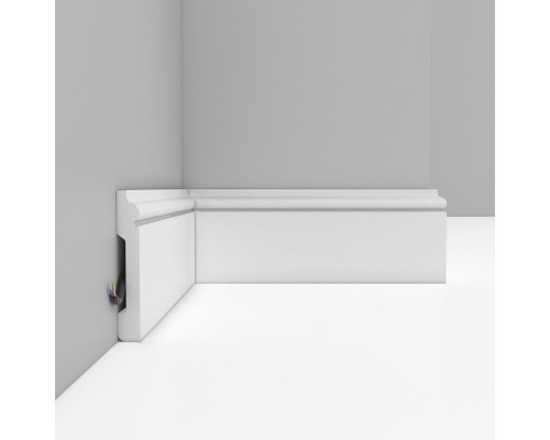 Плинтус напольный DECOMASTER D005-115ДМ (79*13*2400мм) белый матовый