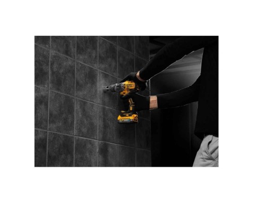 Шуруповерт аккумуляторный DeWalt DCD796P2-GB (3 pin) Шуруповерт аккумуляторный DeWalt DCD796P2-GB (3 pin)