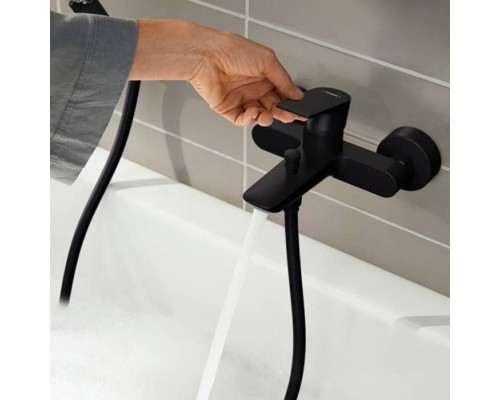 Hansgrohe Rebris E Смеситель для ванны, настенный, цвет: черный матовый. 72450670 Hansgrohe Rebris E Смеситель для ванны, настенный, цвет: черный матовый. 72450670