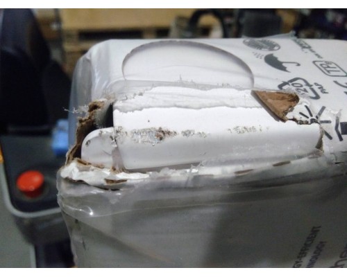 Уцененный товар (нарушена упаковка, потертости): Стальной панельный радиатор Kermi Profil-V FTV 12/300/1600 нижнее подключение белый RAL 9016 FTV120301601R2Y (FTV120301601R2Y)