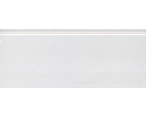 Плинтус Kerama Marazzi Магнолия FMF001R матовый, ректифицированный 12x30 белый