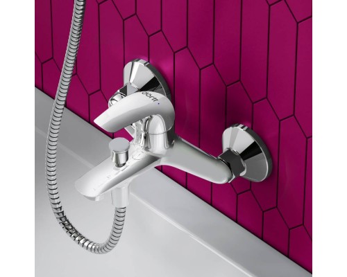 D1101000 Смеситель для ванны и  душа