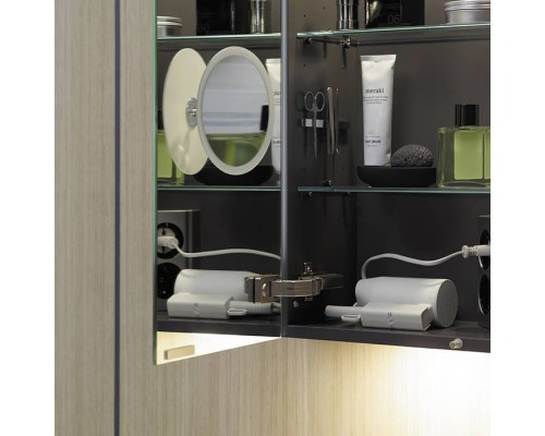 BURGBAD Eqio Зеркальный шкаф с LED подсветкой 5Вт IP24, 120х80х17см, 3 зерк. двери с обоих сторон, версия левая L, цвет: серый. SPGT120LF2010