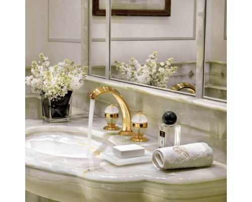 THG Amboise Onyx noir Смеситель для раковины, 3 отв., цвет: золото/оникс. A1M-F01-151