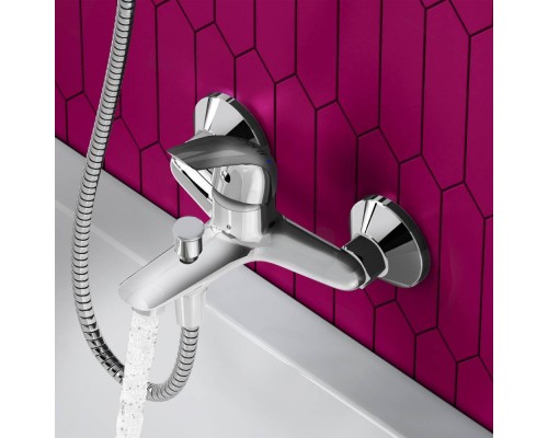 D1101000 Смеситель для ванны и  душа