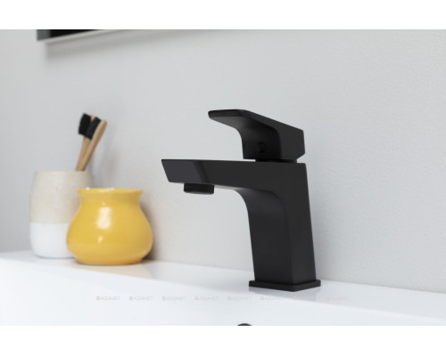 Смеситель для раковины Aquanet Gotic AF440-10B