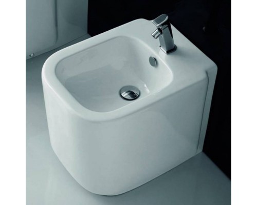 Ceramica Althea D-STYLE биде напольное 53х37х42см, с 1отв. под смеситель, слив в стену, цвет: белый . 40035bi*1 Ceramica Althea D-STYLE биде напольное 53х37х42см, с 1отв. под смеситель, слив в стену, цвет: белый . 40035bi*1