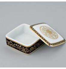 THG MARQUISE NOIR DECOR OR Коробка для таблеток керамическая, квадратная 55х55 мм., настольная, декор черный/золото, цвет: белый. A7F-A02-4617