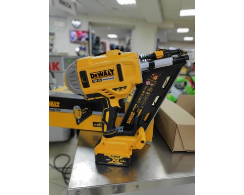 Гвоздезабиватель аккумуляторный DeWalt DCN692P2 Гвоздезабиватель аккумуляторный DeWalt DCN692P2