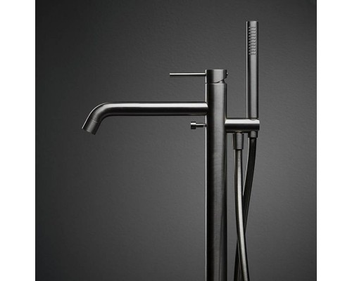 Newform X-STEEL 316 Смеситель для ванны напольный, излив 243 мм, в комплекте руч. душ, шланг, без встраиваемой части, цвет: INOX. 69684EX.50.050 Newform X-STEEL 316 Смеситель для ванны напольный, излив 243 мм, в комплекте руч. душ, шланг, без встраиваемой части, цвет: INOX. 69684EX.50.050