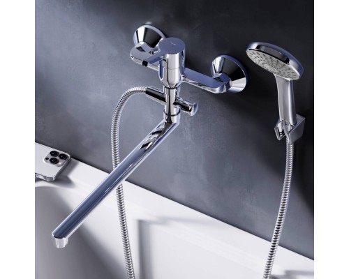 F85B90100 Смеситель для ванны и душа с длинным изливом и душевым набором