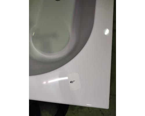 KNIEF Wall Corner R Ванна пристенная с монтажом в левый угол 180х80х60см, с щелевым переливом, цвет: белый со слив-переливом УЦЕНЕНА. 0100-091-06,  0100-277-R уценка - переход цвета на бортике