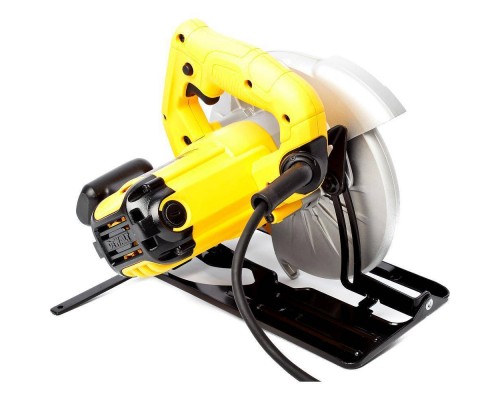 Пила дисковая электрическая DeWalt DWE560 Пила дисковая электрическая DeWalt DWE560