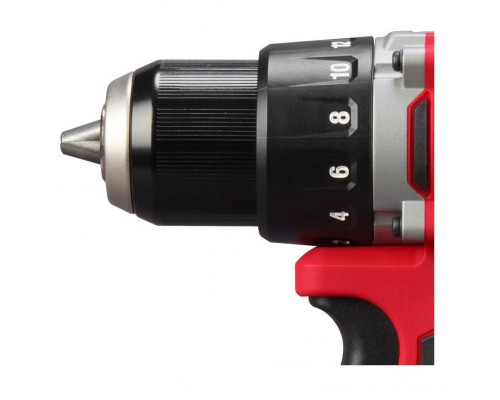 Шуруповерт аккумуляторный Milwaukee M18 BLDDRC-202C Шуруповерт аккумуляторный Milwaukee M18 BLDDRC-202C