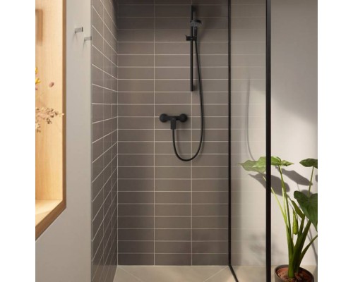Hansgrohe Rebris E Смеситель для душа, настенный, цвет: черный матовый. 72650670 Hansgrohe Rebris E Смеситель для душа, настенный, цвет: черный матовый. 72650670