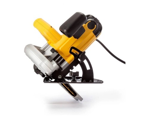 Пила дисковая электрическая DeWalt DWE560K Пила дисковая электрическая DeWalt DWE560K