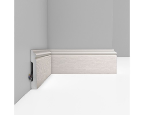 Плинтус напольный DECOMASTER D005-1070ДМ (79*13*2400мм)