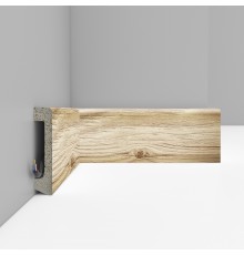 Плинтус DECOMASTER D235-82 ДМ (80*17*2400 мм)