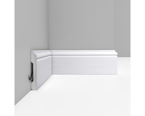 Плинтус напольный DECOMASTER D005-70ДМ (79*13*2400мм)