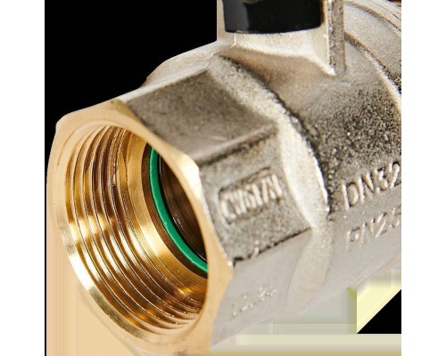 Кран шаровой BUGATTI Oregon с полусгоном (ручка-рычаг алюминий) внут-наруж резьба 1 1/4 (03200038)