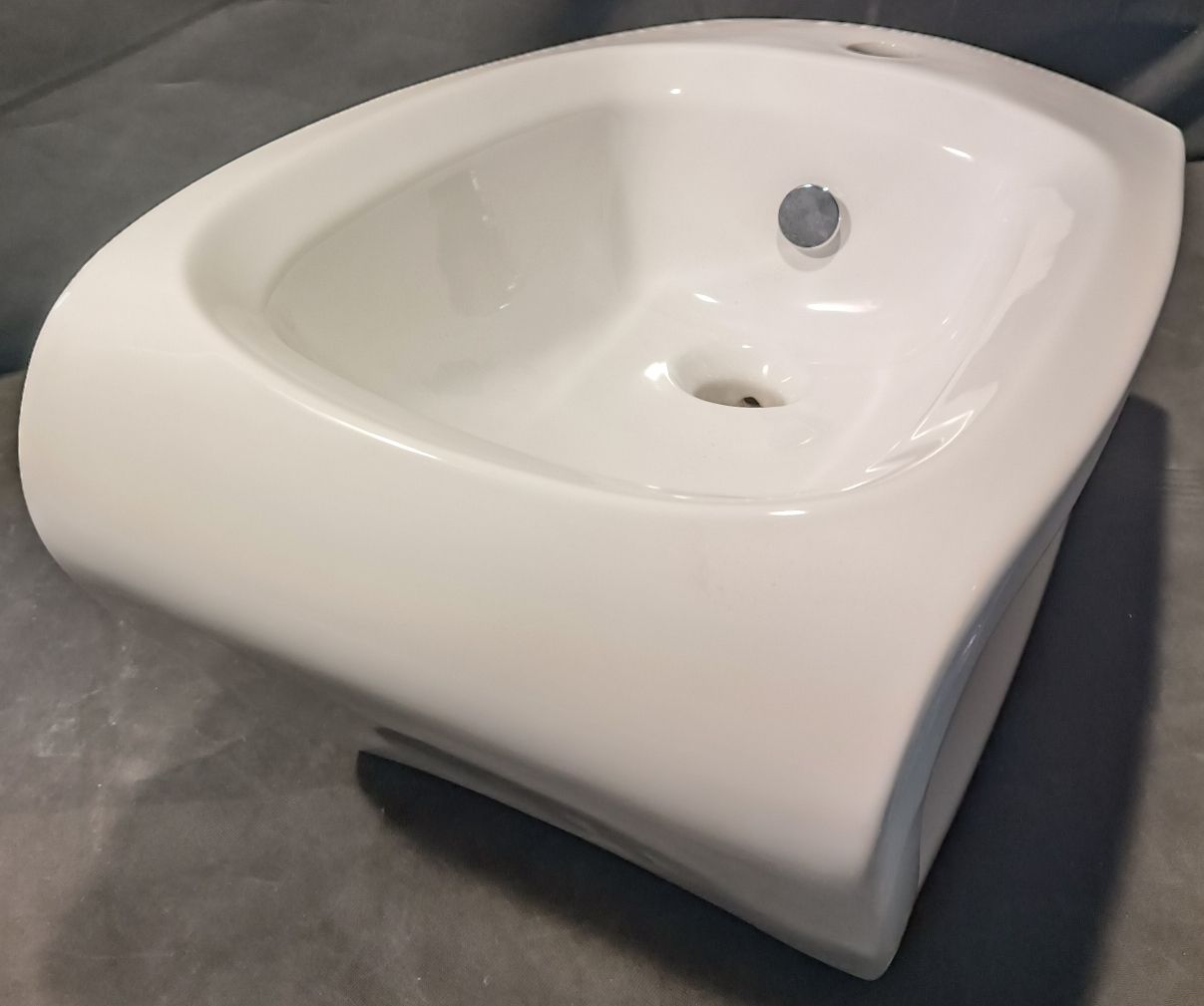 Биде подвесное Hidra Ceramica Flat FLW14
