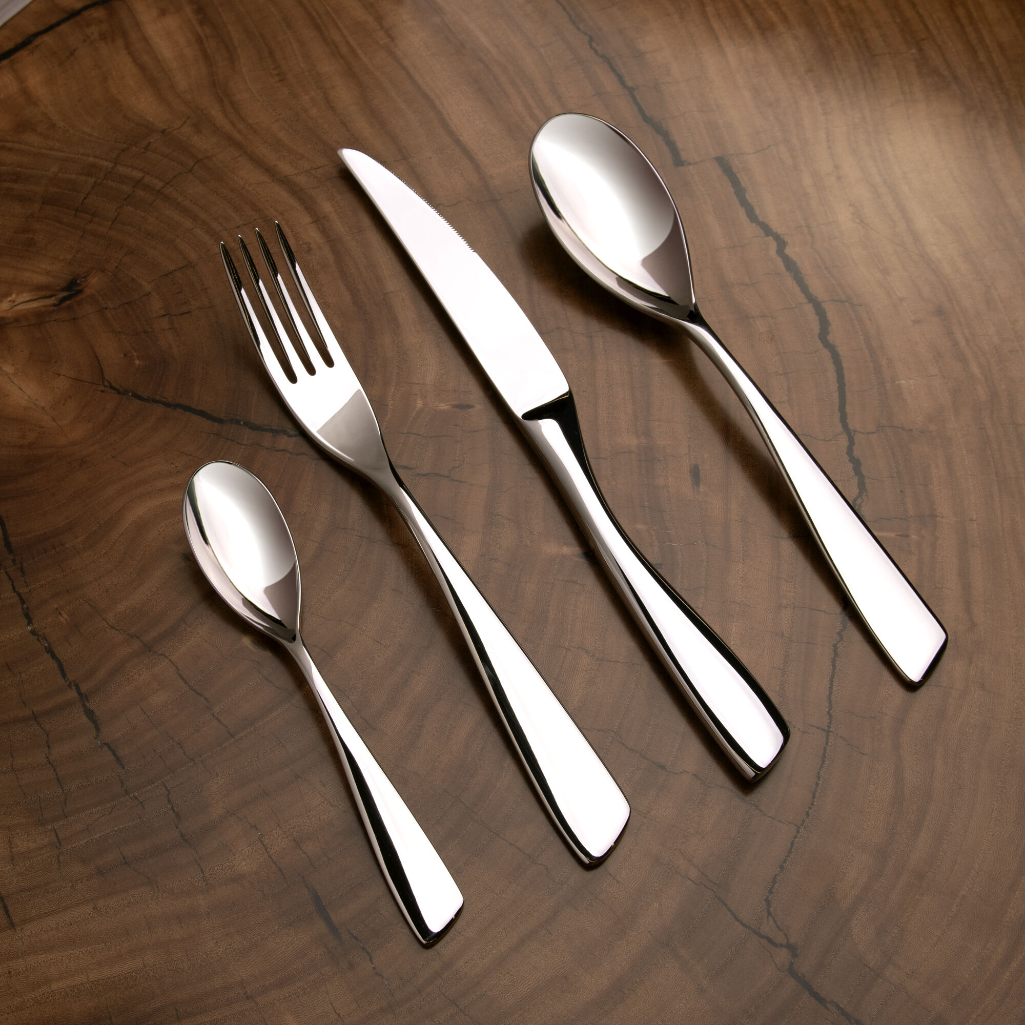 Набор столовых приборов quotBergamoquot 24 предмета, 6 персон арт. 02/24 02/24