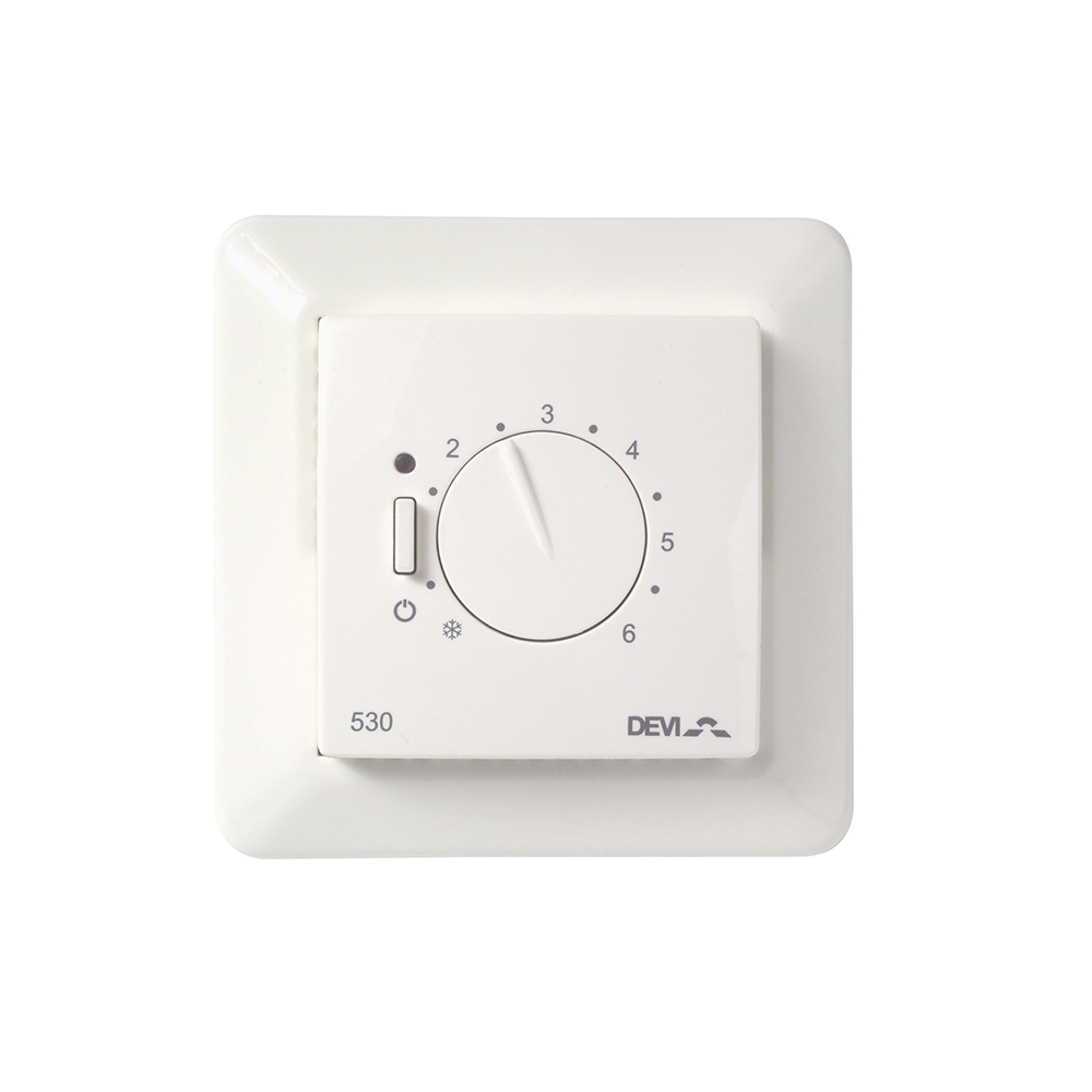 Терморегулятор DEVIreg 530 с датчиком пола 15 А 140F1030